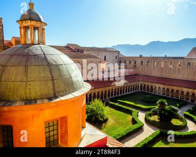 Kloster und Gärten der Kathedrale von Monreale in Monreale, Palermo - Sizilien, Italien Stockfoto