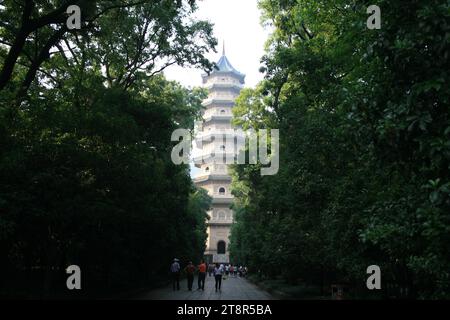 Zijin Shan, Nanjing, China, Linggu-Pagoda, Grabstätte von Ming Hongwu (Zhu Yuanzhang, erster Ming-Kaiser) und Sun Zhongshan (Sun Yat-sen), Nanjing, China Stockfoto