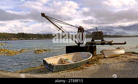 Boote Kaikoura. NZ, die malerische Küstenstadt Kaikoura, ist der perfekte Ort für Begegnungen mit Meereslebewesen, Spaziergänge an der Küste und für einen Teller Flusskrebse Stockfoto