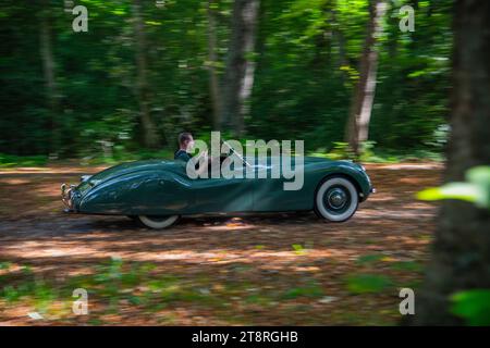 Früher (1948) linkslenkender Jaguar XK120 klassischer britischer Sportwagen Stockfoto