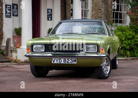 MK3 Ford Cortina 2000 GT klassischer Familienwagen aus den 1970er Jahren, britisch/europäisch Stockfoto