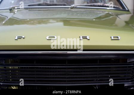 MK3 Ford Cortina 2000 GT klassischer Familienwagen aus den 1970er Jahren, britisch/europäisch Stockfoto