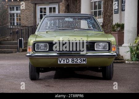 MK3 Ford Cortina 2000 GT klassischer Familienwagen aus den 1970er Jahren, britisch/europäisch Stockfoto