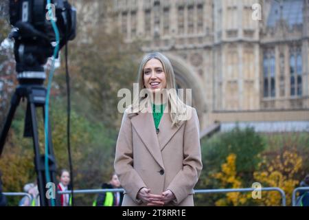 London, England, Großbritannien. November 2023. Die Finanzministerin LAURA TROTT wird während der morgendlichen Medienrunde in Westminster gesehen. (Kreditbild: © Tayfun Salci/ZUMA Press Wire) NUR REDAKTIONELLE VERWENDUNG! Nicht für kommerzielle ZWECKE! Stockfoto