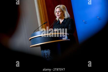 Berlin, Deutschland. September 2023. Nancy Faeser (SPD), Bundesministerin des Innern und Innern, spricht auf der Deutschen Islamkonferenz. Quelle: Britta Pedersen/dpa/Alamy Live News Stockfoto