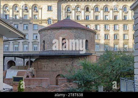 Historische St. George Kirche späte antike Rotunde aus rotem Backstein in Sofia Bulgarien Stockfoto