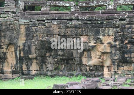 Terrasse der Elefanten, Angkor Thom, antike Khmer Stadt in der Nähe von Angkor Wat, Siem Reap, Kambodscha. Herrschaft von Jayavarman VII., Ende des 12. Jahrhunderts und später Stockfoto