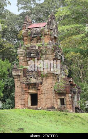 Prasat Suor Prat, Angkor Thom, antike Khmer Stadt in der Nähe von Angkor Wat, Siem Reap, Kambodscha. Herrschaft von Jayavarman VII., Ende des 12. Jahrhunderts und später Stockfoto