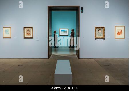 London, Großbritannien. November 2023. Vincent van Gogh, die Festungen von Paris mit Häusern, 1887 - Mpressionists on Paper: Degas to Toulouse-Lautrec eine neue Ausstellung an der Königlichen Akademie. Es geht darum, wie impressionistische und post-impressionistische Künstler im Frankreich des späten 19. Jahrhunderts den Status von Werken auf Papier radikal veränderten. Die Ausstellung zeigt 80 Arbeiten auf Papier. Bilder dürfen NUR verwendet werden, wenn sie auf diese Ausstellung verweisen. Guy Bell/Alamy Live News Stockfoto