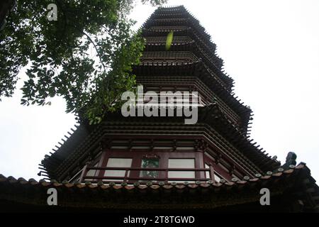 Liu Rong Si Hua Ta: Sechs Banyan-Tempel, wiederaufgebaut im 11. Jahrhundert. Guangzhou, Provinz Guangdong, China (ehemals Kanton Stockfoto