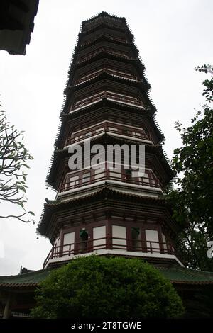 Liu Rong Si Hua Ta: Sechs Banyan-Tempel, wiederaufgebaut im 11. Jahrhundert. Guangzhou, Provinz Guangdong, China (ehemals Kanton Stockfoto