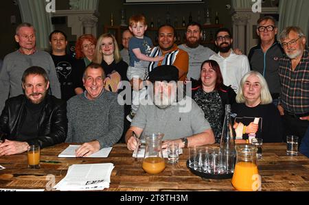 Ricky Tomlinson beim Treffen des Trades Council in Shrewsbury mit Delegierten und Kunden der St. Nicholas Bar. Bild von DAVID BAGNALL Stockfoto