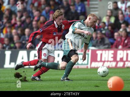 Nottingham Forest V Wolverhampton Wanderers 13/4/98 3-0 Robbie Slater und Scot Gemmill Stockfoto