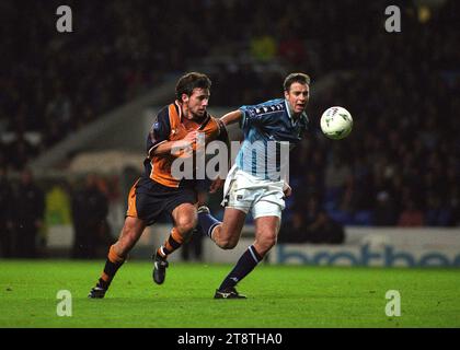 Manchester City gegen Wolverhampton Wanderers 6/12/97 0-1 Dougie Freedman und Kit Symons Stockfoto