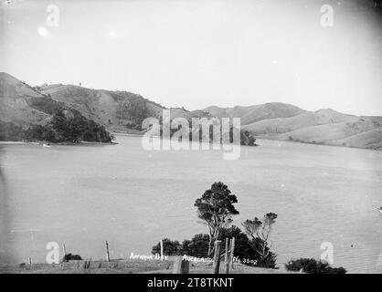 Allgemeiner Blick auf die Awaawaroa Bay, Waiheke Island, allgemeiner Blick nördlich der Awaawaroa Bay mit Pipitewai Bay nur auf der linken Seite. Fotografiert in den frühen 1900er Jahren Stockfoto