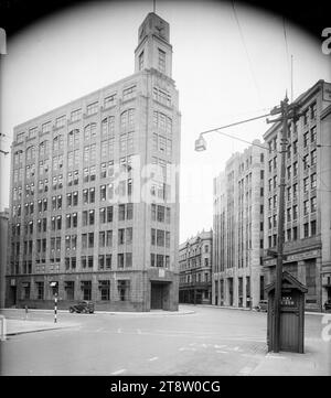 Kreuzung von Lambton Quay, Hunter Street und Featherston Street, Wellington, Neuseeland mit dem Mutual Life & Citizens Assurance Company Building, CA 1935, Kreuzung Lambton Quay, Hunter Street und Featherston Street, Wellington, Neuseeland, mit dem Mutual Life & Citizens Assurance Company Building, CA 1935 Stockfoto