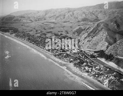 Luftaufnahme von Paekakariki, Kapiti Coast, ca. 1920er 1940er Jahren Stockfoto