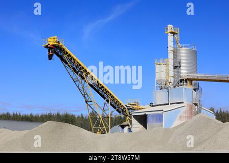 Uusioaines Oy Recyclingglasverarbeitung und Foamit Produktionsanlage für Schaumglas in Forssa, Finnland. September 2022. Stockfoto