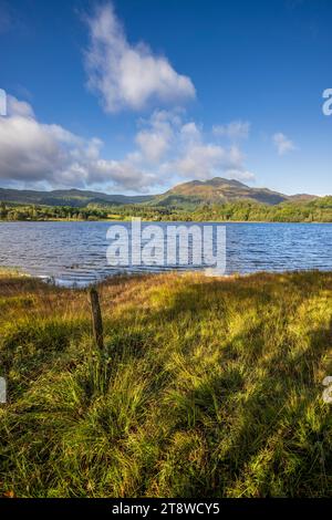 Loch Achray und Ben Austragungsort in den Trossachs, Stirling, Schottland Stockfoto