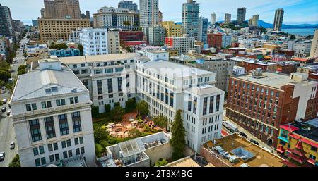 Das Ritz Carlton Hotel Aerial San Francisco Resort mit Innenhof Oase, CA. Stockfoto