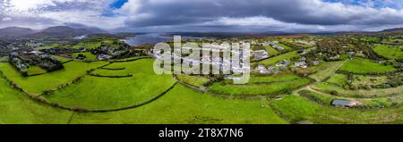 Luftaufnahme der Atlantikküste von Ardara in County Donegal - Irland. Stockfoto