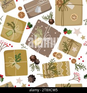 Weihnachtsgeschenke in Kraftverpackungspapier nahtlose Mustervektor Illustration, Feiertagshintergrund. Rustikale Handwerksgeschenkkasten mit trockenen Orangen, Kiefernzweige Stock Vektor