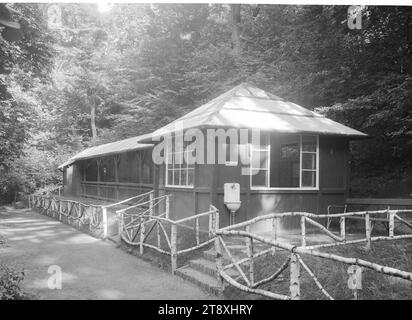 Therapiezentrum Stollhof, Klosterneuburg, Kierlinger Straße 87, Gartenhaus, Martin Gerlach jun. (1879-1944), Fotograf, 1942, Glas, negativ, Höhe 17,8 cm, Breite 23,8 cm, öffentliche Gesundheit, Wiener Umgebung, Architektur, Gartenhaus, Sommerhaus (Niederländisch: „theekoepel“), Wiener Sammlung Stockfoto