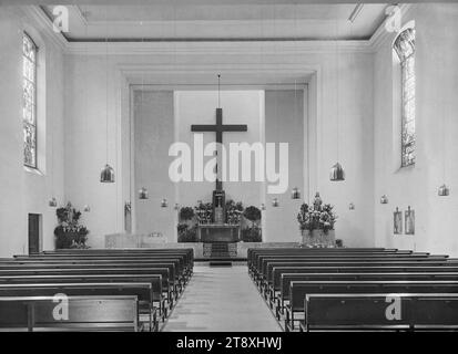 Dornbacher Pfarrkirche (17., Rupertusplatz 5), Blick auf den Altar, Martin Gerlach jun. (1879-1944), Fotograf, Clemens Holzmeister (1886-1983), Architekt, datiert um 1934-1936, Glas, negativ, Höhe 17,8 cm, Breite 23,8 cm, Architektur, 17. Bezirk: Hernals, Kircheninnenraum, Dornbacher Pfarrkirche HLL. Peter und Paul, Inneneinrichtung  Darstellung eines Gebäudes, Sammlung Wien Stockfoto