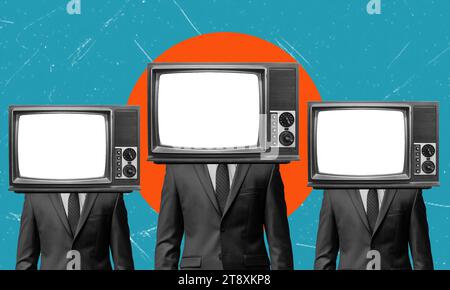 Zeitgenössische Kunstcollage. Eine Gruppe von Leuten mit Retro-tv-Köpfen, die wie ein Zombie stehen. Desinformation. Begriff der Zensur, Einfluss der Massenmedien, infor Stockfoto