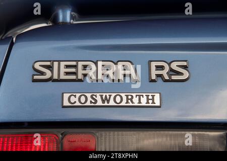 1988 Ford Sierra Sapphire RS Cosworth - Supersportwagen mit blauem Kragen Stockfoto