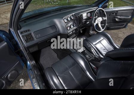 1988 Ford Sierra Sapphire RS Cosworth - Supersportwagen mit blauem Kragen Stockfoto