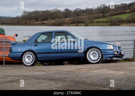 1988 Ford Sierra Sapphire RS Cosworth - Supersportwagen mit blauem Kragen Stockfoto