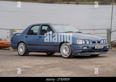 1988 Ford Sierra Sapphire RS Cosworth - Supersportwagen mit blauem Kragen Stockfoto