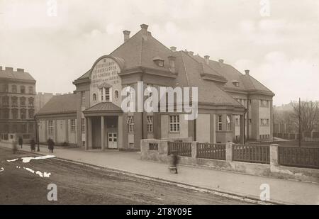 10., Waldmüllerpark 1 - Stadtkindergarten, Carl (Karl) Zapletal (1876-1941), Fotograf, Datum um 1926, Gelatinepapier, Höhe x Breite 38, 4 x 60 cm, Inschrift, Sport=Fotograf, Karl Zapletal, Wien, VIII, Josefstädterstr. 73, Telefon 26-1-71, Rotes Wien, 10. Bezirk: Favoriten, Kindergarten, öffentliche Gärten, Park, Waldmüllerpark, Wiener Sammlung Stockfoto