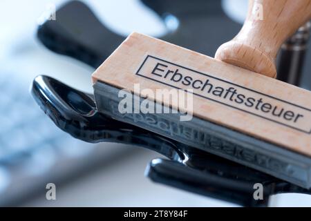 Stempel Mit Der Inschrift "Erbschaftssteuer" Stockfoto