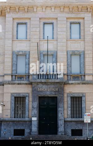 Marsala, Italien - 11. Mai 2023: Fassade und Zeichen der Bank Banca Italia in der Altstadt von Marsala, Trapani, Sizilien, Italien Stockfoto