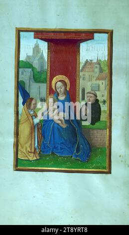 Gebetsbuch (Zusammenstellung), Jungfrau und Kind, begleitet von Engel, verehrt vom Kleriker, dieses Gebetsbuch, ca. 1500, ist eine Zusammenstellung mehrerer Texte aus mindestens fünf verschiedenen Händen, wobei die Miniaturen ebenfalls mehrere Hände aufweisen. Besonders hervorzuheben sind die illusionistischen Grenzen mit außergewöhnlichen Motiven. Grenzen zu Beginn des Buches scheinen von einem anderen Künstler zu sein, da spätere Grenzgruppen sich in Design und Farbe unterscheiden, mit kleineren Motiven, weniger Gedränge, blühenden roten Nelken und Lilien und einigen amüsanten Drollerien Stockfoto