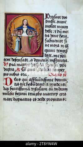 Gebetsbuch (Zusammenstellung), Initial 'O' mit St. Ursula, die einen Papst, Kardinal und weibliche Jungfrau Heilige, dieses Gebetbuch, ca. 1500, ist eine Zusammenstellung mehrerer Texte aus mindestens fünf verschiedenen Händen, wobei die Miniaturen ebenfalls mehrere Hände aufweisen. Besonders hervorzuheben sind die illusionistischen Grenzen mit außergewöhnlichen Motiven Stockfoto