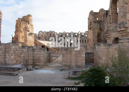 Das Amphitheater von El Jem, die heutige Stadt El Djem, Tunesien, früher Thysdrus Stockfoto