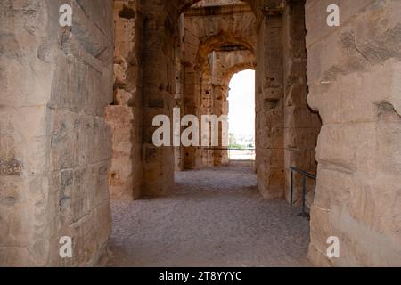 Das Amphitheater von El Jem, die heutige Stadt El Djem, Tunesien, früher Thysdrus Stockfoto