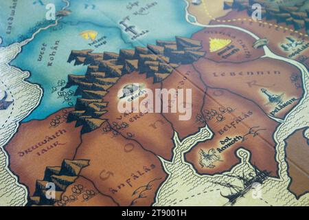 Nahaufnahme eines „Herr der Ringe“-Risikostrategie-Brettspiels gondor MAP Stockfoto