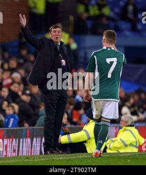 Nordirland-Trainer Tommy Wright während des Qualifikationsspiels der Gruppe F zur UEFA-Euro-U21-Meisterschaft im Goodison Park, Liverpool. Bilddatum: Dienstag, 21. November 2023. Stockfoto