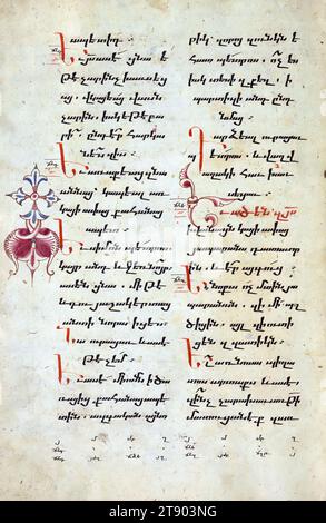 Evangelien, Kreuz, dieses Armenische Evangeliumsbuch wurde 904 der armenischen Ära (1455 n. Chr.) im Kloster Gamałiēl in Xizan vom Schriftgelehrten Yohannēs Vardapet, Sohn von Vardan und Dilšat, produziert und wurde vom Priester Xačʿatur beleuchtet. Der Priester Pʿilipos gab das Manuskript als Gedenkstätte für sich selbst, seine Eltern Łazar und Xutʿlumēlikʿ in Auftrag. Pʿilipos ist neben seinen Brüdern Yusēpʿ und Sultanša dargestellt, die vor der Jungfrau und dem Kind auf dem Thron knien (Theotokos) Stockfoto