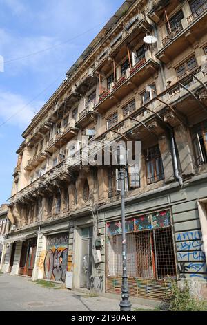 Teilweise verfallenes Gebäude, Strada Franceză, Altstadt, historisches Zentrum, Bukarest, Gemeinde Bukarest, Rumänien, Europa Stockfoto