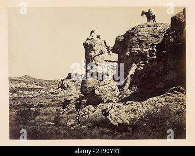 High Bluffs, Black Buttes, ca. 1870, Andrew Joseph Russell; Autor: Ferdinand V. Hayden, amerikanisch, 1830 - 1902, 15/16 x 7 15/16 cm (15,08 x 20,16 cm) (Bild)9 3/16 x 11 15/16 Zoll (23,34 x 30,32 cm) (Halterung), Albumendruck, USA, 19. Jahrhundert Stockfoto