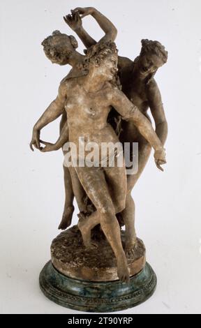 Les Trois Grâces (die drei Grazen), ca. 1872, Jean-Baptiste Carpeaux, Französisch, 1827-1875, 32 1/2 x 1/2 Zoll (82,55 x 46,99 cm), Gipsmodell, Frankreich, 19. Jahrhundert, diese drei Tanzfiguren sind eine kleinere Gipsversion von Jean-Baptiste Carpeaux' Marmor „Tanz“, der die Fassade der Pariser Opéra krönte. Als die Skulptur enthüllt wurde, war die Öffentlichkeit, die an den Idealismus des neoklassischen Stils gewöhnt war, empört. Carpeaus realistische Darstellung weiblichen Fleisches provozierte Vandalismus und Drohungen der Entfernung. Carpeaus erotisch aufgeladene Gruppe sorgte gleichzeitig für Faszination Stockfoto