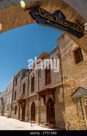 Fantastischer Blick auf das historische Zentrum von Buchara, Usbekistan. Die antike Stadt wurde von der UNESCO zum Weltkulturerbe erklärt. Buchara ist ein Popu Stockfoto