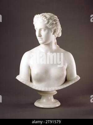 Clytie, ca. 1868-1870, Hiram Powers, amerikanisch (Woodstock, Vermont), amerikanisch, 1805-1873, 28 1/4 x 19 5/8 x 9 7/8 Zoll (71,76 x 49,85 x 25,08 cm), Marble, USA, 19. Jahrhundert, Hiram Powers Büste der antiken griechischen Seenymphe Clytie war der Versuch des Künstlers, eine Büste von idealer weiblicher Schönheit zu schaffen, ein Konzept, das Mitte des 19. Jahrhunderts populär war. Clytie, die Tochter des Meeresgottes Oceanus, war so verliebt in den Sonnengott Apollo, dass sie jeden Tag seinen Lauf über den Himmel beobachtete. Apollo war Mitleid mit ihr und verwandelte sie in ein Heliotrop oder Sonnenblume. Stockfoto