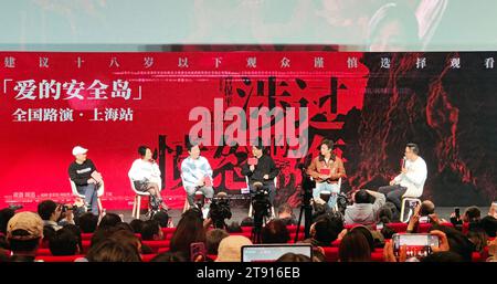 SHANGHAI, CHINA - 21. NOVEMBER 2023 - Foto bei der Roadshow für den Film Across the Furious Sea in Shanghai, China, 21. November 2023. Stockfoto