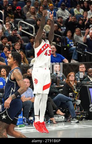 Orlando, Florida, USA, 21. November 2023, Toronto Raptors Stürmer Pascal Siakam #43 schießt eine drei im Amway Center. (Foto: Marty Jean-Louis/Alamy Live News Stockfoto